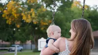 Inilah 5 hal tentang menjadi seorang mama muda yang tak pernah dibicarakan oleh banyak orang. (Ilustrasi: thetab.com)