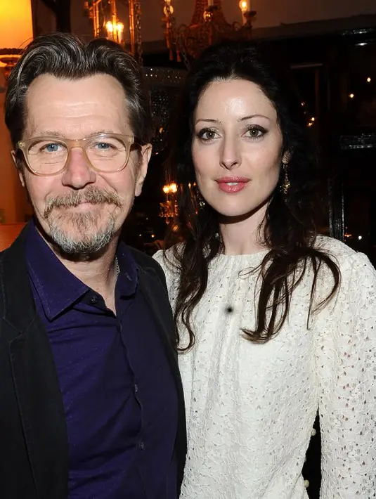 Alexandra, seorang penulis lagu, mengajukan gugatan cerai dari bintang The Dark Knight tersebut setelah enam tahun menikah.  (AFP/Bintang.com)