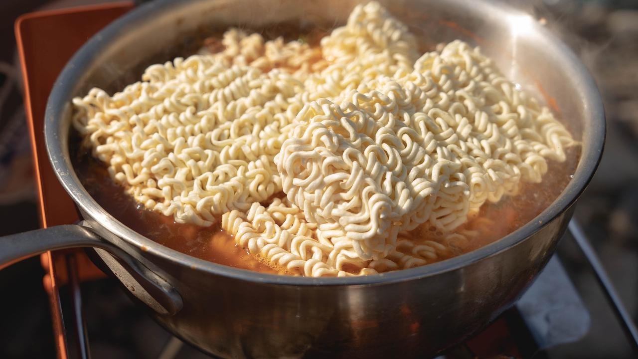 Pasien Prediabetes Perlu Hindari Makanan Instan, Dokter: 1 Porsi Mi Instan Setara 3 Porsi Nasi