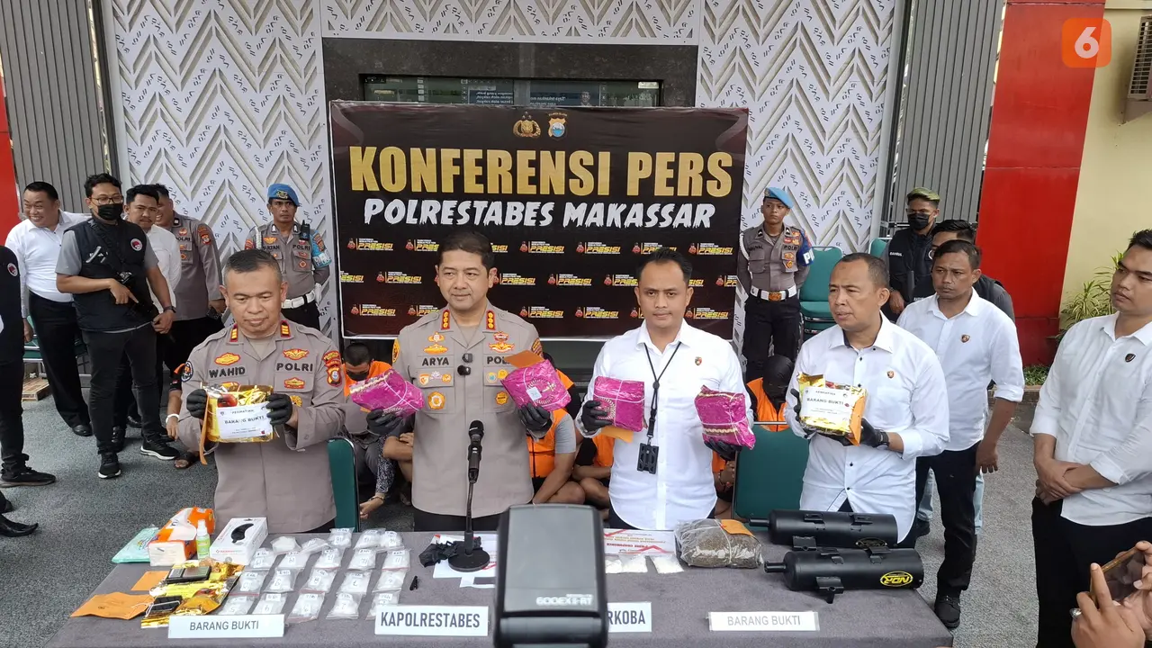 Polrestabes Makassar tangkap 90 pengedar narkoba (Liputan6.com/Fauzan)
