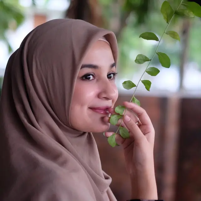 Perawatan rambut perempuan berhijab