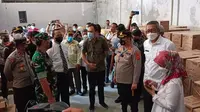 Kapolres Ciko bersama jajaran Forkopimda Kota Cirebon saat sidak minyak goreng menjelang Ramadhan. Foto (Istimewa)