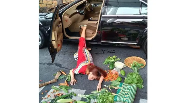Gemar Koleksi Mobil Mewah, Ini 7 Potret Inul Bareng Kendaraannya