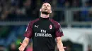 Reaksi pemain AC Milan, Mateo Musacchio saat menghadapi Sampdoria dalam Serie A di Stadio Comunale Luigi Ferraris, Genoa, Italia, Sabtu (30/3). AC Milan kalah 0-1. (REUTERS/Jennifer Lorenzini)