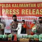 Kapolda Kaltara Irjen Pol Daniel Adityajaya didampingi Irwasda, Direktur Resnarkoba dan Kabid Humas Polda Kaltara saat rilis pengungkapan sabu, Jumat (18/02/2022).