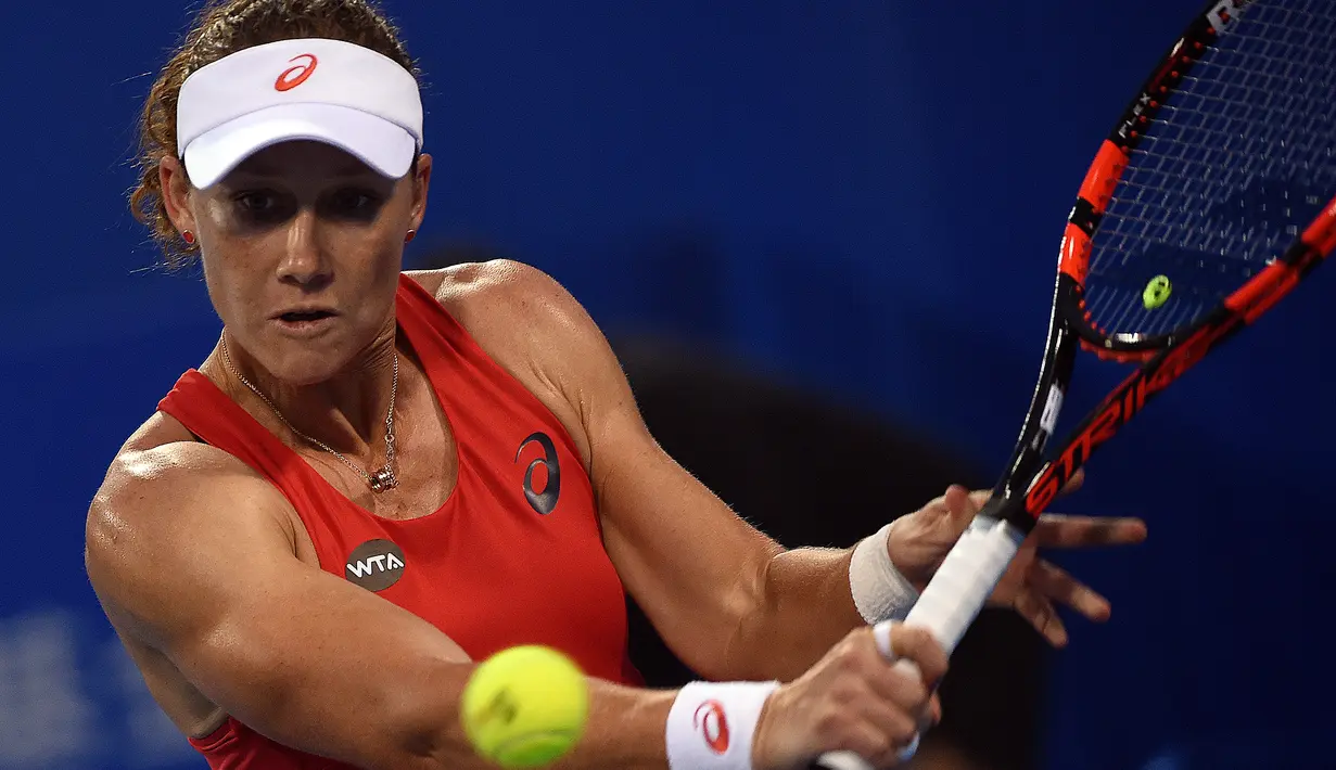 Petenis Samantha Stosur asal Australia  saat beraksi di China Open tennis tournament, Beijing, Selasa (06/10/2015). (AFP Photo / Wang Zhao)