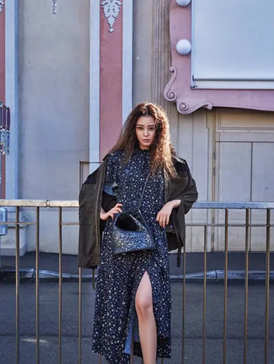 Meski begitu, keduanya juga saling menaruh harapan yang baik untuk mereka masing-masing, dan mereka juga akan menjalin hubungan pertemanan. (Instagram/han_ye_seul)