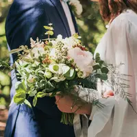 Ilustrasi konsep nikah sederhana dan simpel/Copyright unsplash/Julia Solonina