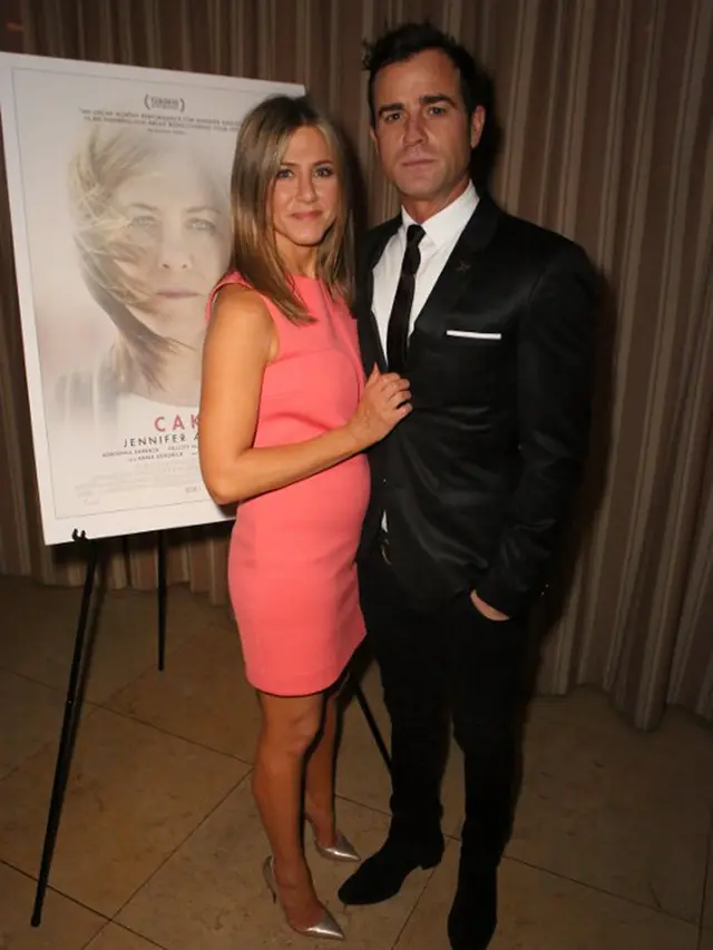 [Bintang] Jennifer Aniston dan Justin Theroux