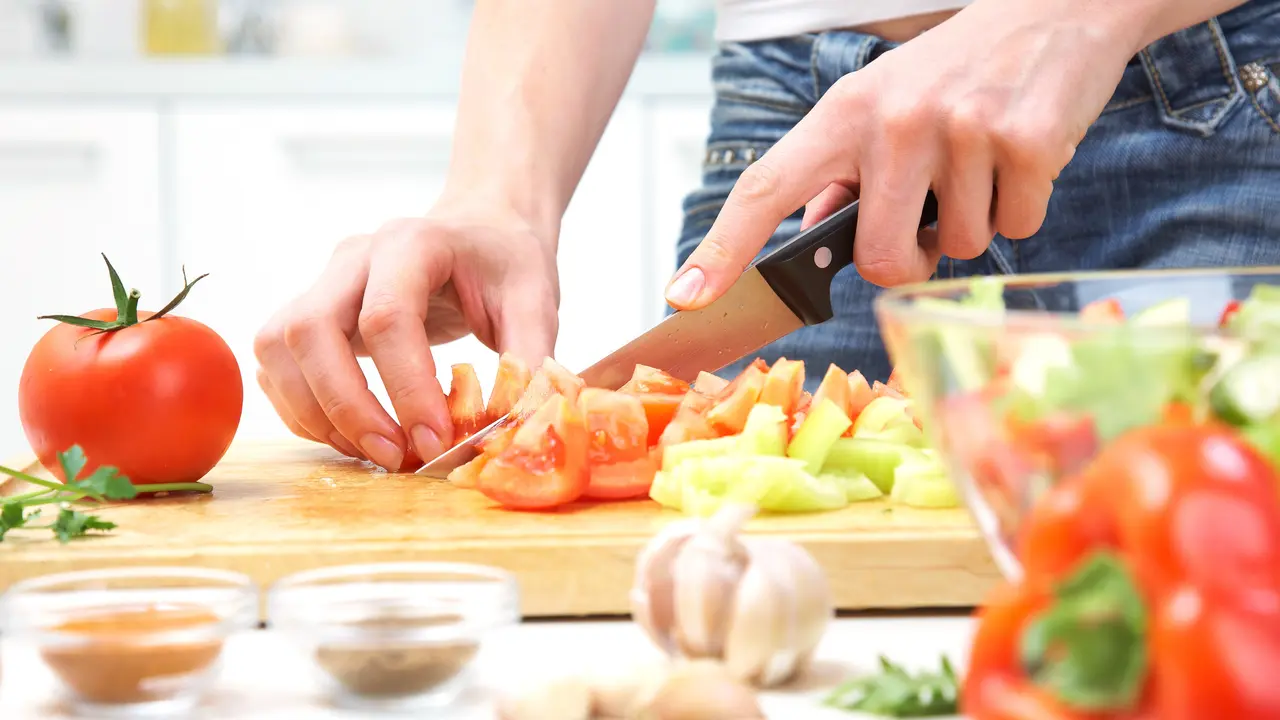 Editor Says: Masakan Mama Kenapa Selalu Enak, Ya?
