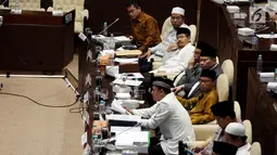 Sejumlah organisasi kemasyarkatan (ormas) hadir dalam Rapat Dengar Pendapat Umum dengan Komisi II DPR di Kompleks Parlemen, Senayan, Jakarta, Kamis (19/10). Rapat melanjutkan pembahasan soal Perppu Nomor 2/2017 tentang Ormas. (Liputan6.com/Johan Tallo)
