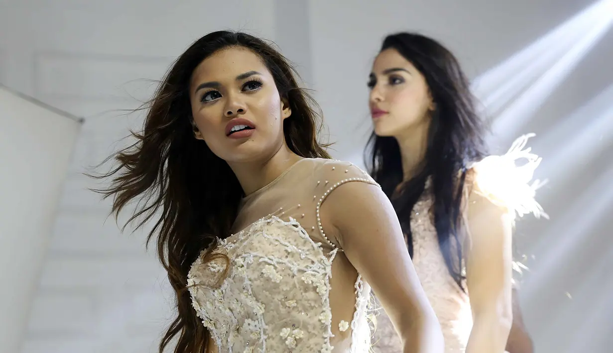 Musisi yang kini menjadi anggota DPR, Anang Hermansyah tidak menyadari kalau Aurel anak dari pernikahannya dengan Krisdayanti sudah tumbuh dewasa. Ia baru menyadari anaknya telah dewasa. (Nurwahyunan/Bintang.com)