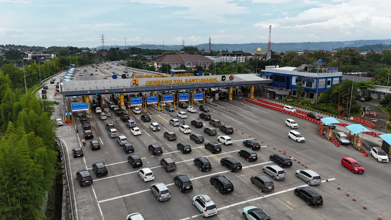 Gerbang Tol Kalikangkung Semarang