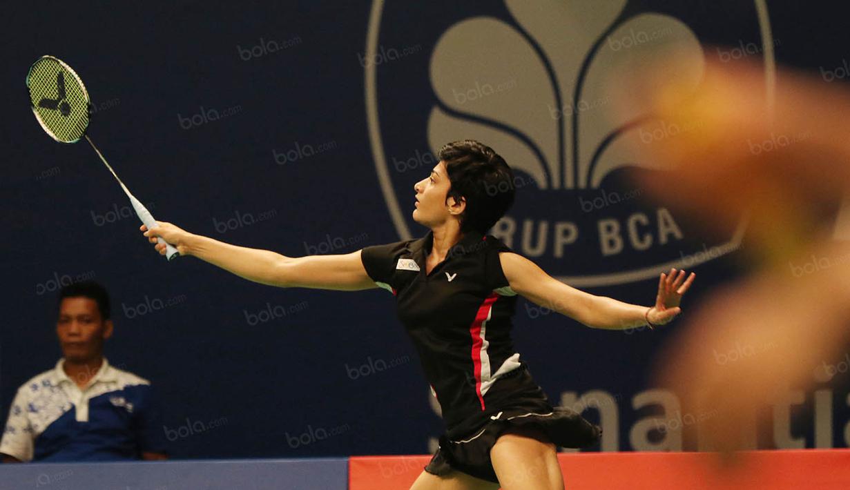Ashwini Ponnappa, pebulutangkis asal India ini turun di nomor ganda putri pada BCA Indonesia Open 2016. Berpasangan dengan Jwala Gutta. langkahnya terhenti pada babak 16 besar. (Bola.com/Nicklas Hanoatubun)