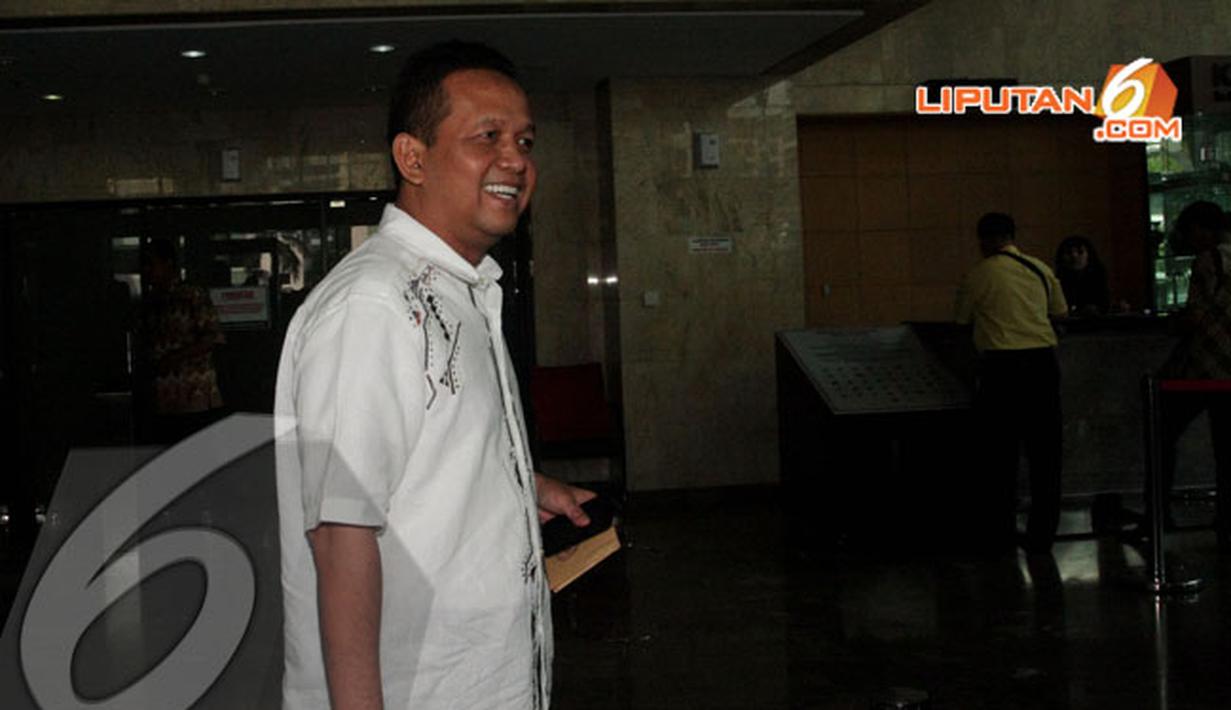 Sutrisno Bachir akui pernah menjual rumahnya di Jakarta Selatan, kepada Tubagus Chaeri Wardana alias Wawan yang menjadi tersangka Tindak Pidana Pencucian Uang (TPPU) Rabu (16/4/2014) (Liputan6.com/Faisal R Syam).