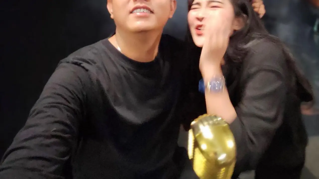 Resmi di Lamar, Ini 7 Potret Mesra Denny Caknan dan Bella Bonita