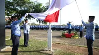 Dalam rangka memperingati Hari Lahir Pancasila 2019, sebanyak 1000 karyawan BP Batam mengikuti rangkaian peringatan hari kelahiran pancasila di lapangan parkir BP Batam, Batam centre, Sabtu (1/6).