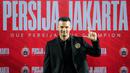 <p>Pelatih baru Persija Jakarta, Carlos Pena berpose saat konferensi pers yang berlangsung di Nirwana Park, Bojongsari, Sawangan, Sabtu (29/06/2024). (Bola.com/Bagaskara Lazuardi)</p>