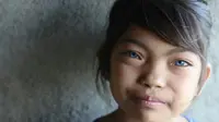 Seorang Gadis di Bali Memiliki Mata Biru yang Indah (Sumber Foto: instagram @adi_py)