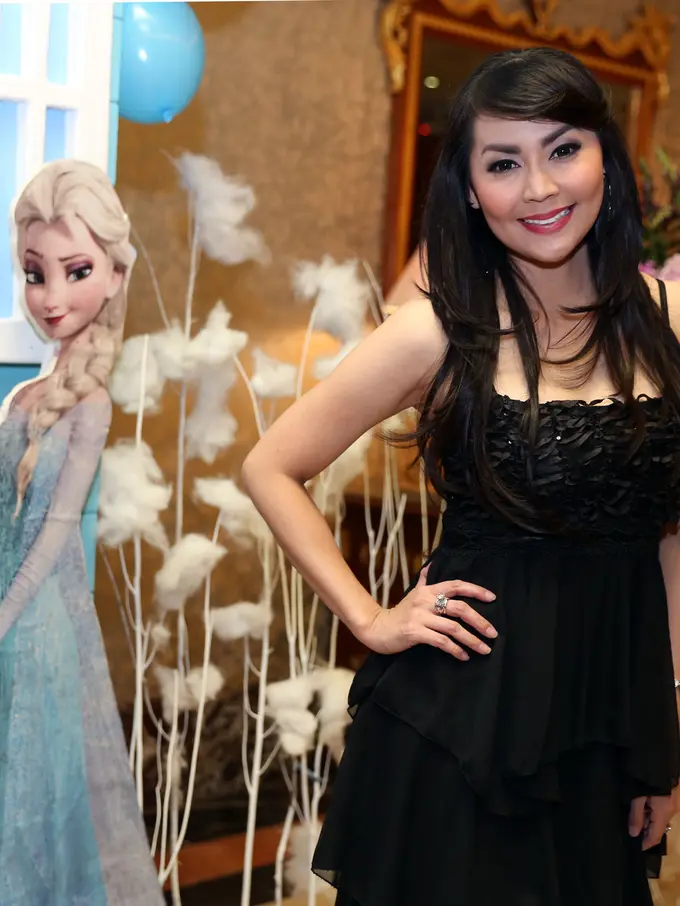 [Bintang] Tessa Kaunang