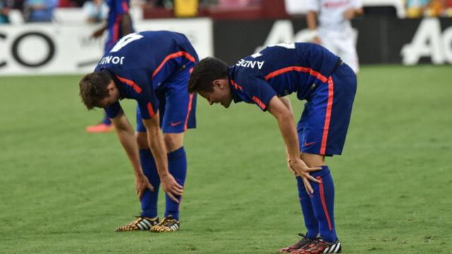 Phil Jones dan Ander Herrera