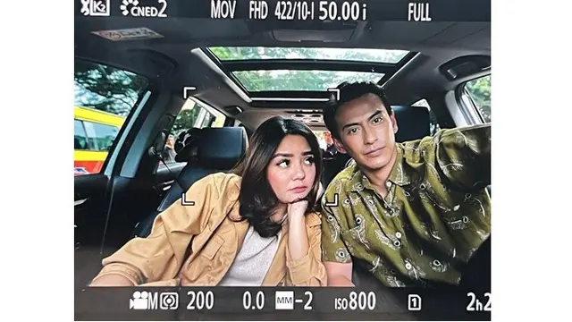 Terlibat Cinlok, Ini 6 Potret Manis Gita Sinaga dan Habibi Hood di Lokasi Syuting