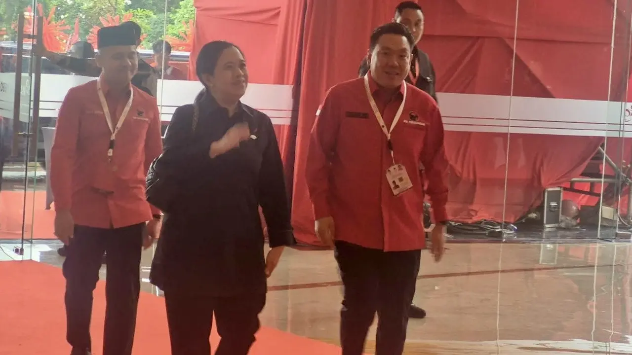 Ketua DPP PDI Perjuangan (PDIP), Puan Maharani hadir di Arena Rakernas I, di Beach City International Stadium (BCIS) Ancol.