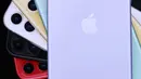 CEO Apple Tim Cook mengumumkan peluncuran iPhone 11 di Steve Jobs Theatre, Cupertino, California, Amerika Serikat, Selasa (10/9/2019). Apple menyematkan chipset A13 bionic pada iPhone 11, iPhone 11 Pro, dan iPhone 11 Max Pro. (Justin Sullivan/Getty Images/AFP)