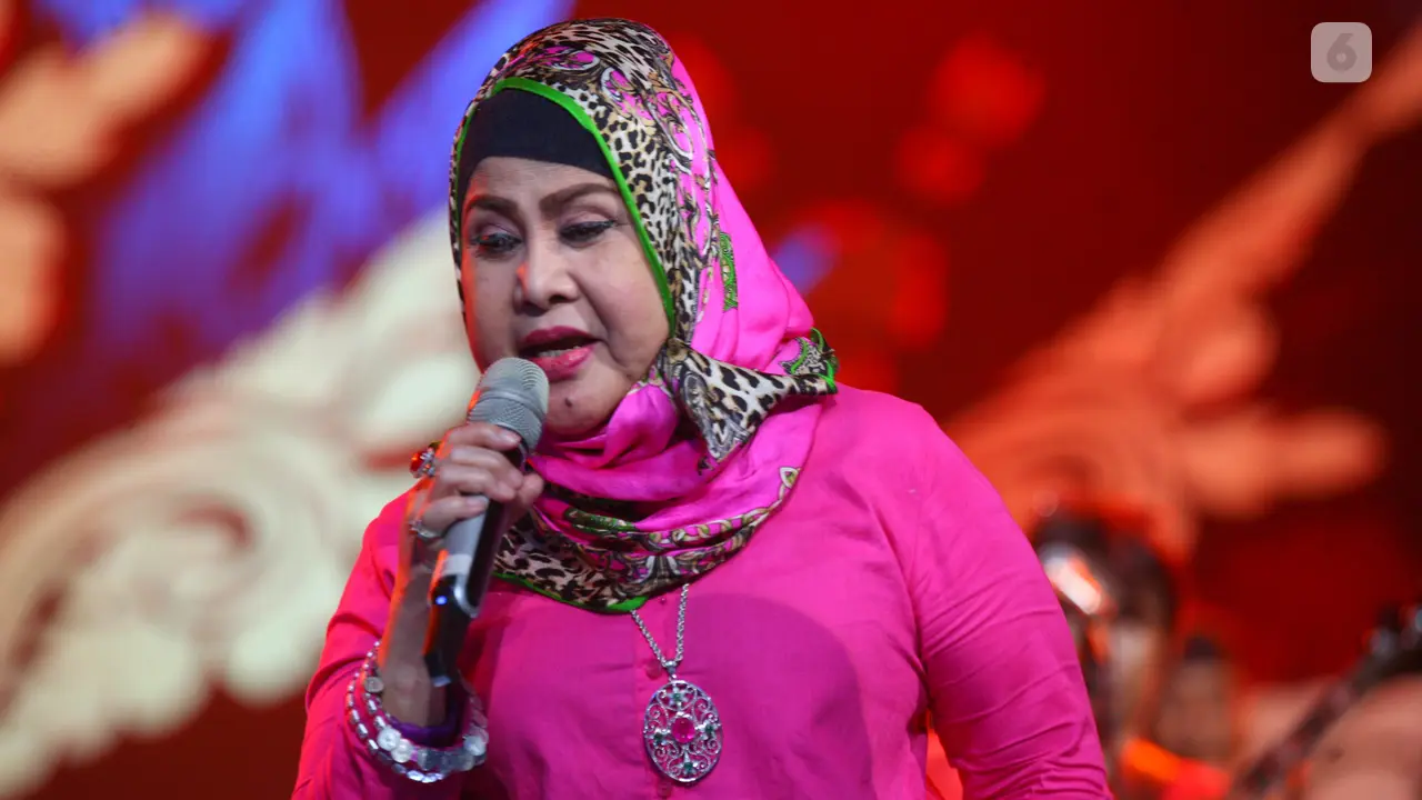 [Bintang] Elvy Sukaesih