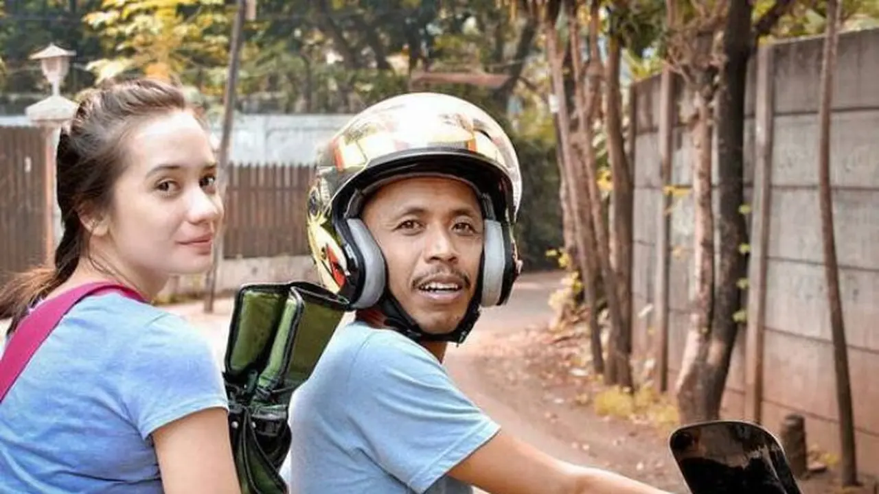 Kisah cinta Mas Pur dan Mbak Novita hancur gara-gara Bang Radit! © instagram.com/tukangojekpengkolan_rcti
