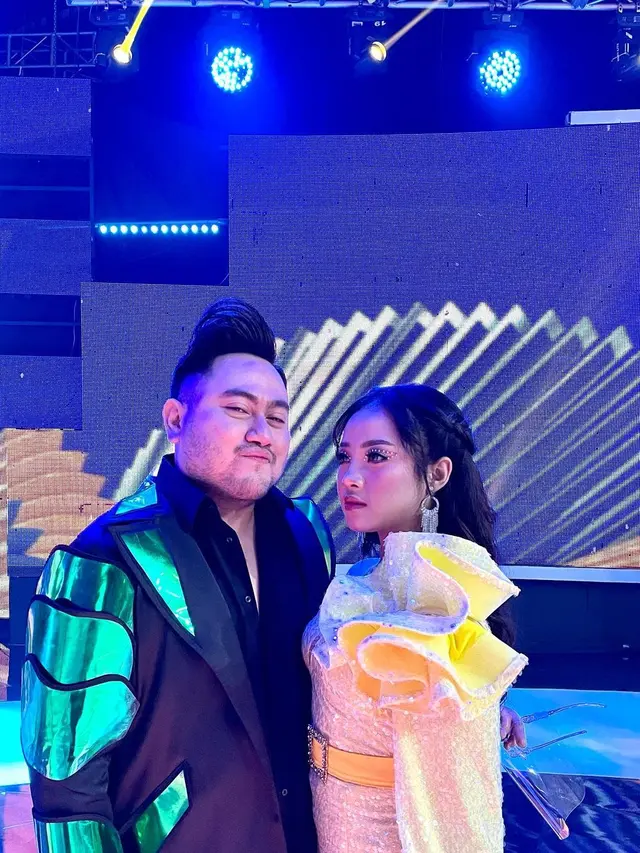Nassar dan Findi Artika di Indonesian Dangdut Awards 2021 (Foto: Instagram/@findiartika_official)