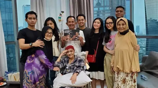 OOTD Febby Rastanty Bersama Keluarga Calon Suami.