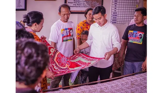 Jadi Calon Wali Kota Solo, Ini 6 Potret Gibran Rakabuming Blusukan ke Masyarakat