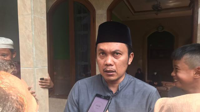 Ade Fahrudin Rozi, selaku kakak dari almarhum Asep Ahmad Solihin, Bobotoh yang meninggal dunia