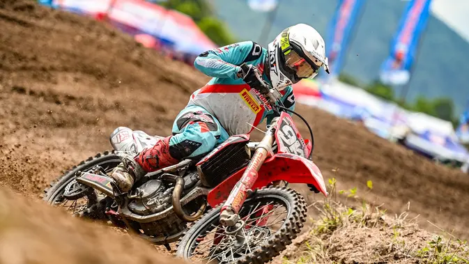 Crosser Astra Honda Arsenio Algifari Tatap Seri Ketiga Kejurnas Motocross dengan Persiapan Matang