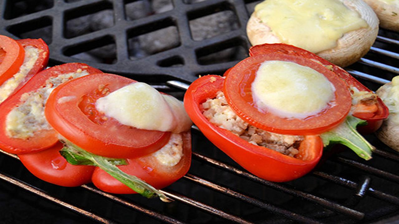 Ilustrasi paprika isi kembang kol