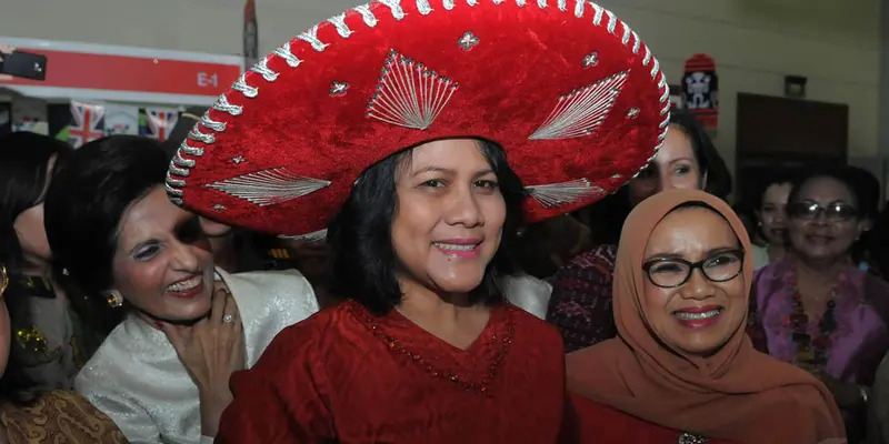 Iriana Jokowi Tampil Cantik di Acara Amal WIC