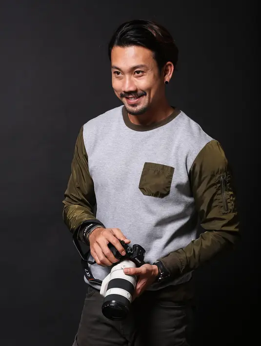 "Saya lebih suka Mata Batin, karena puna cerita yang bikin saya penasaran untuk nonton, ini lebih baik. Jadi ini upgrade terus dari Hitmaker," ujar Denny Sumargo saat press screening beberapa waktu lalu. (Bambang E Ros/Bintang.com)