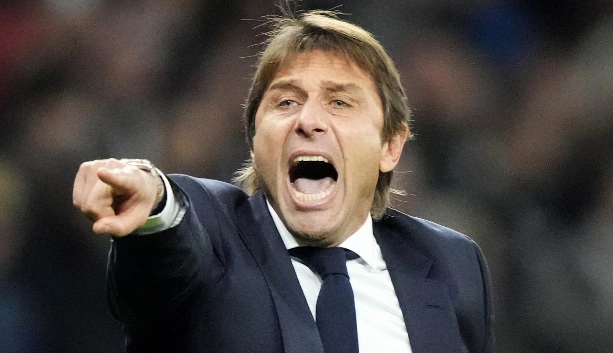 Antonio Conte mengawali kiprahnya sebagai juru taktik Tottenham Hotspur dengan hasil positif. (AP/Frank Augstein)