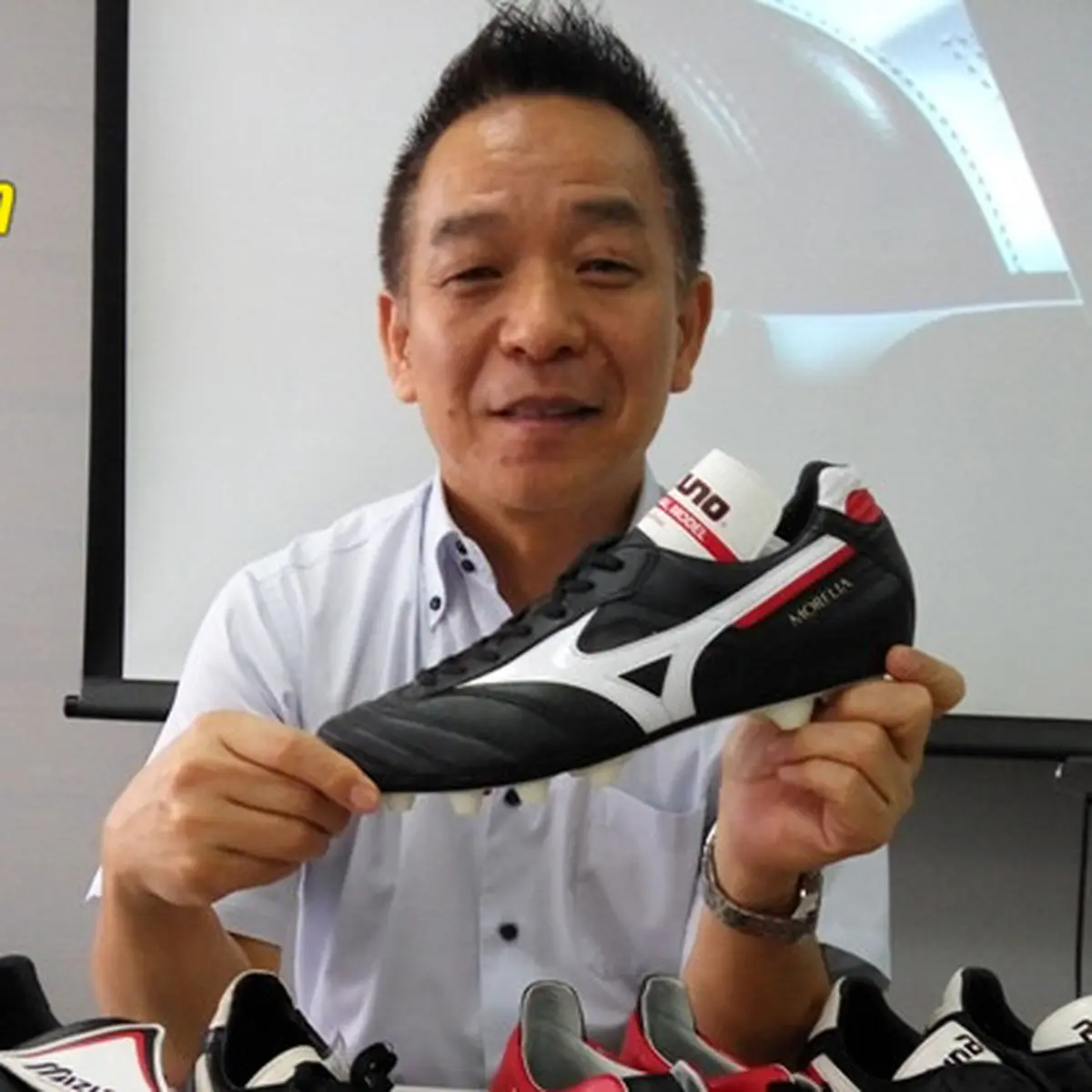 Sepatu futsal discount mizuno hulk