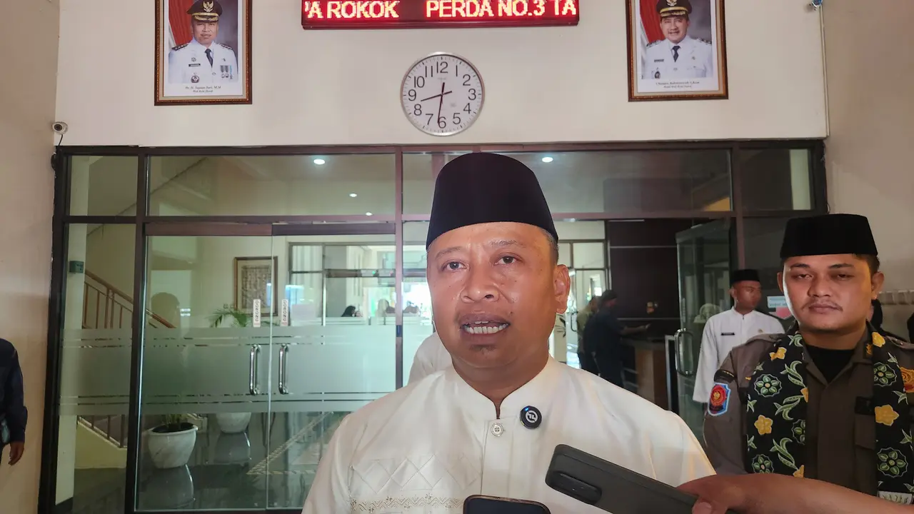 Wali Kota Depok, Supian Suri saat ditemui di Balai Kota Depok. (Liputan6.com/Dicky Agung Prihanto)