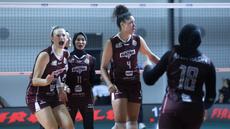 Tim voli putri Jakarta Electric PLN Mobile merayakan kemenangan atas Jakarta Livin’ Mandiri di GOR Candradimuks Padepokan Jenderal Polisi Kunarto, Sentul, Bogor, Minggu (1/3/2026). (Dok. PBVSI)