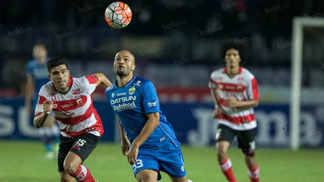 Bola.com Persib Bandung Sergio van Dijk Madura United Fabiano Beltrame