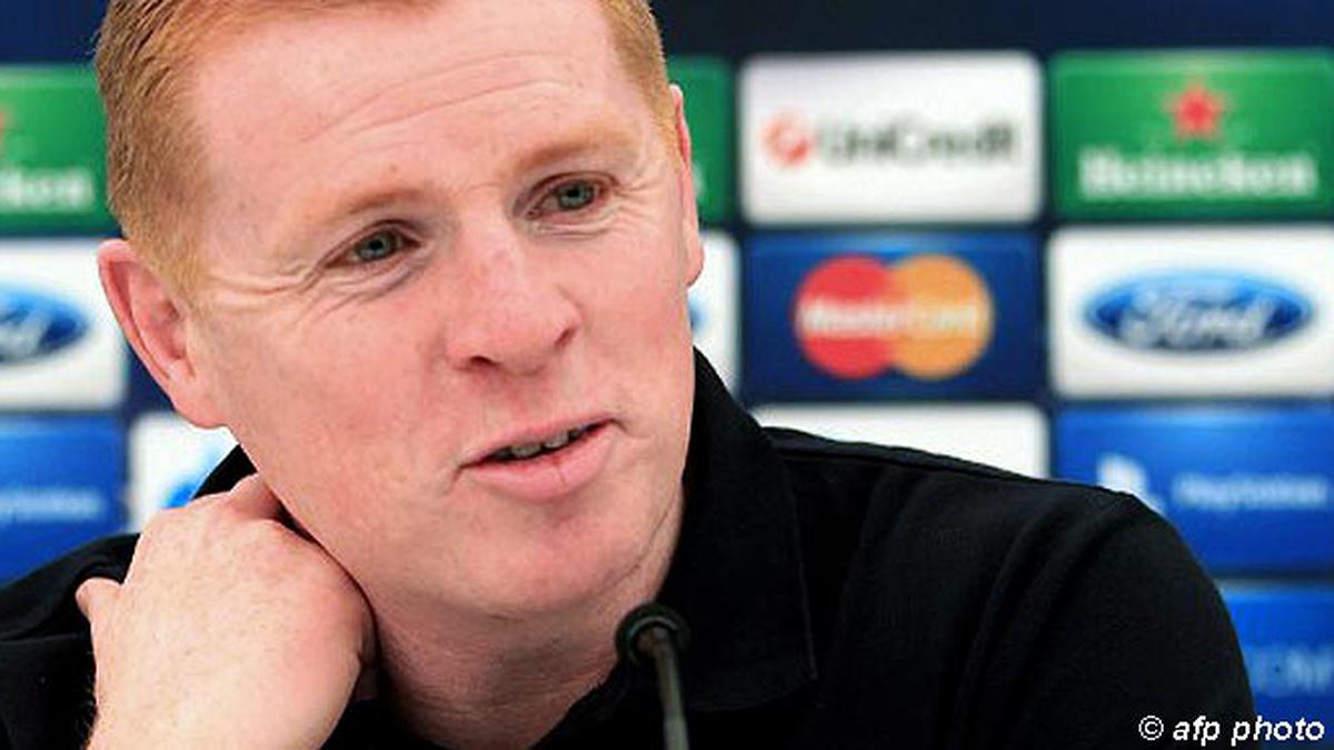 Neil Lennon Apapun Bisa Terjadi Bola