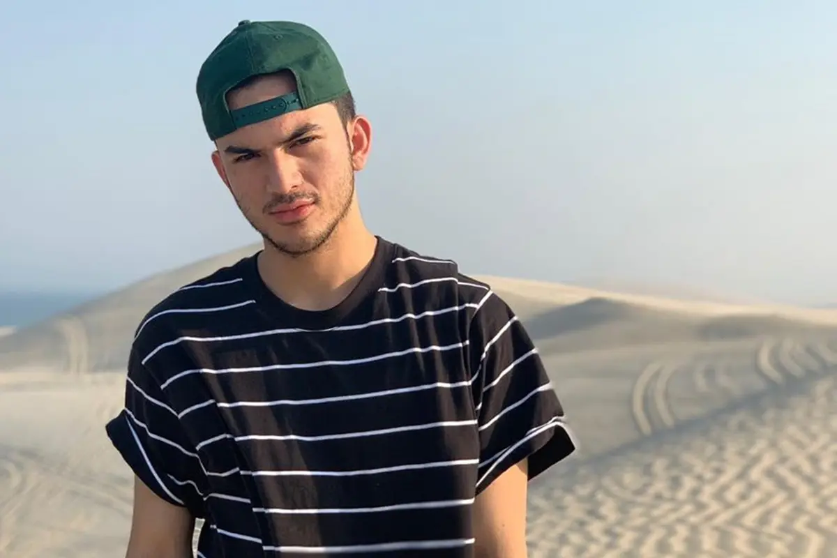 FOTO: Gaya Rizky Nazar saat Pakai Topi, Tampil Trendi