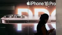 Sebelumnya, pada Oktober 2024, pemerintah Indonesia sempat melarang pemasaran dan penjualan iPhone 16 series. (BAY ISMOYO/AFP)