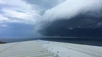 Awan Gelombang 'Tsunami' Muncul di Langit Sydney (Telegraph)