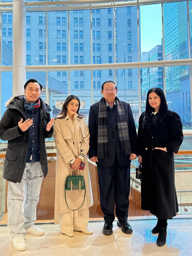 Gaya Elegan Menantu SBY di Amerika Serikat, Annisa Pohan Jinjing Tas Rp39 Juta-an dan Aliya Rajasa Tampil dengan Tas Rp140 Juta-an