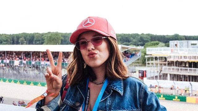 Millie Bobby Brown Rilis Makeup Dan Skincare Untuk Remaja Beauty Fimela Com