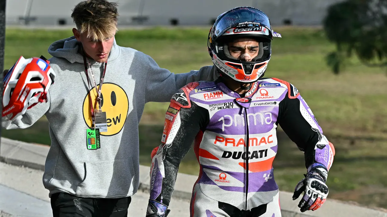 Foto: Senggolan dengan Marc Marquez, Jorge Martin Harus Relakan Persaingan Gelar Juara Dunia MotoGP 2023